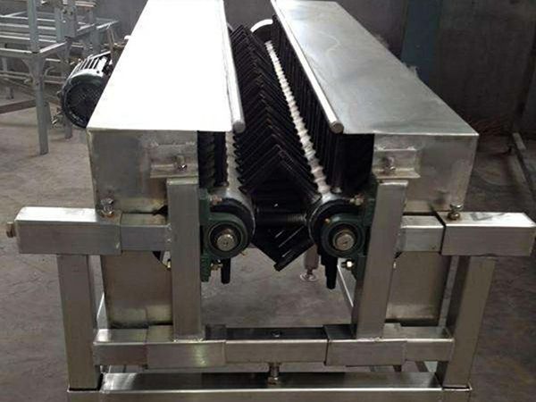 臥式打爪機